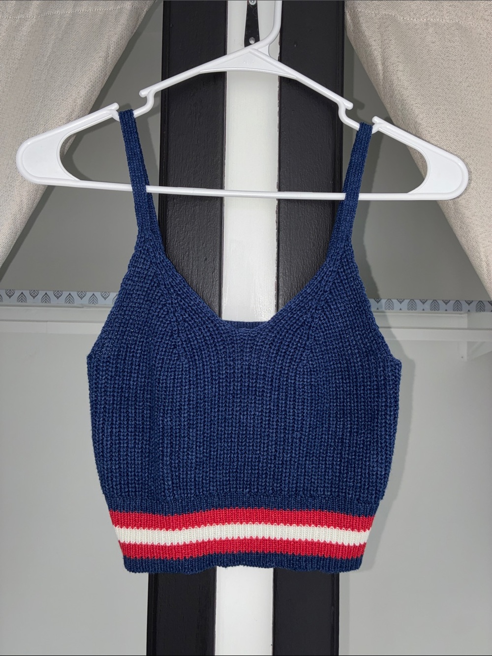 AE - Knit Crop Tank - Picture 2 of 5